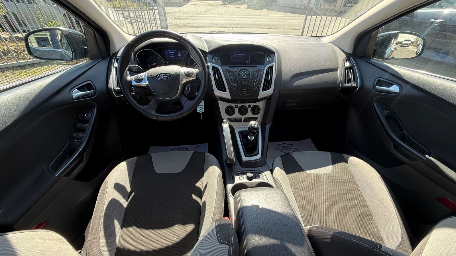 Fahrzeugabbildung Ford Focus Turnier Champions Edition