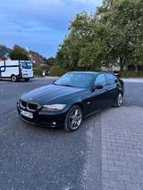 BMW Frisch poliertes BMW 318i E90 Bj 2010 - BMW 318: 318i E90