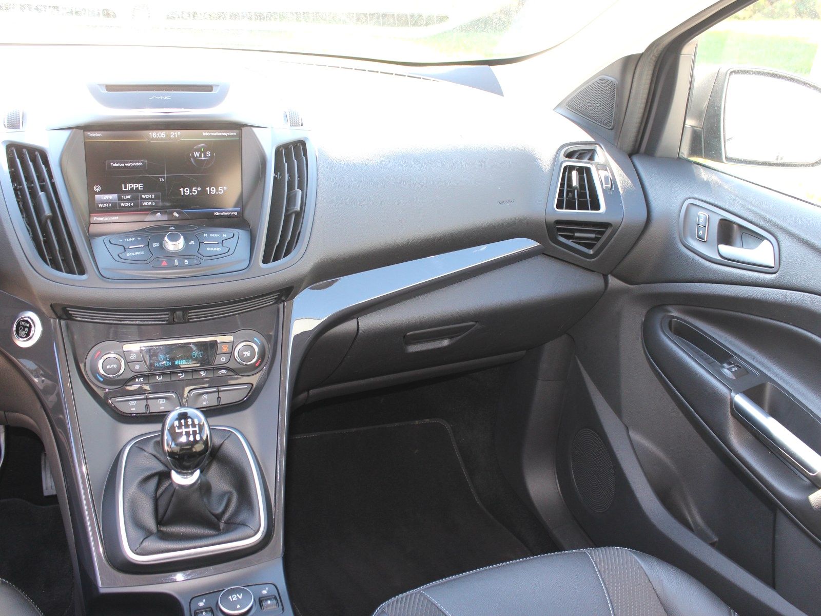 Fahrzeugabbildung Ford Kuga Titanium 1,5 EcoBoost Start/Stopp