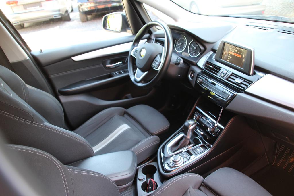 BMW 220