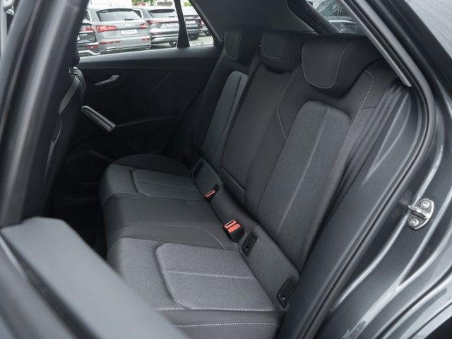 Q2 35 TFSI sport NAVI+RFK+LED