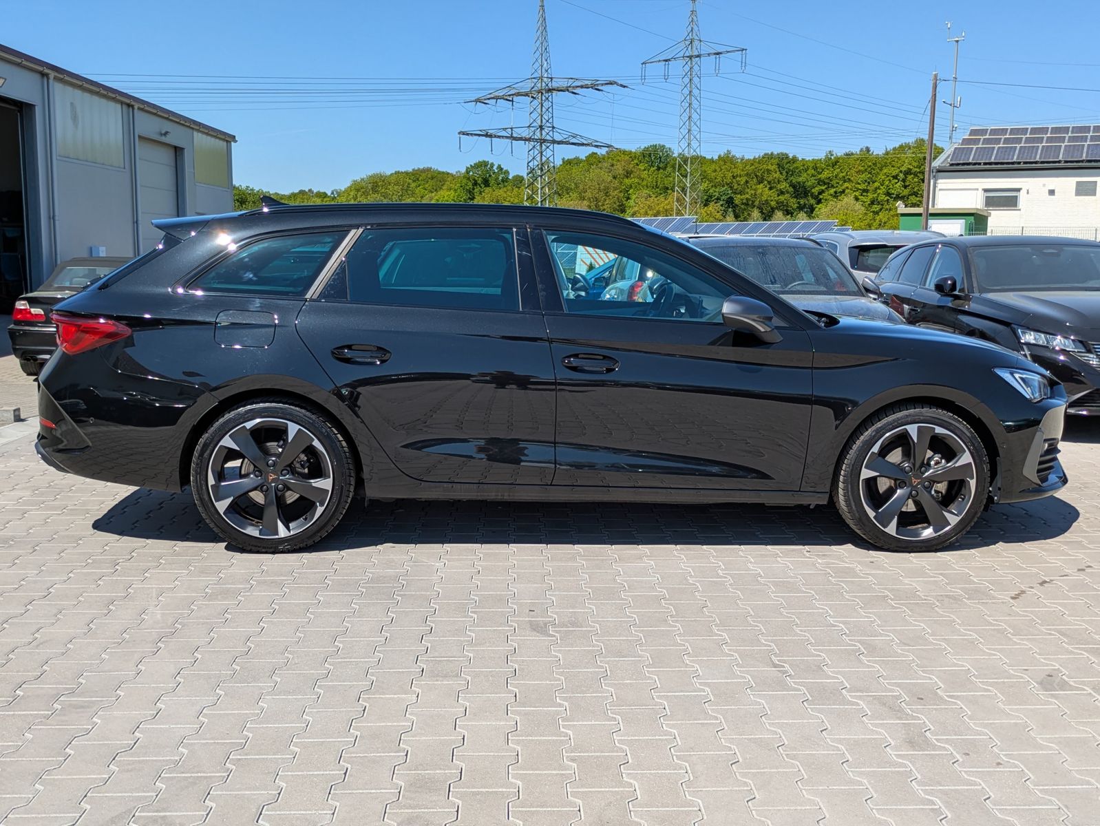 Fahrzeugabbildung CUPRA Leon 1.5 eTSI DSG MATRIX-LED*ACC*APP*KAMERA*18"