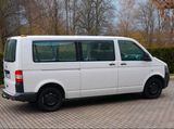 Volkswagen VW T5 Kombi Caravelle - Volkswagen T5 Kombi mit Diesel-Antrieb: Navigationssystem