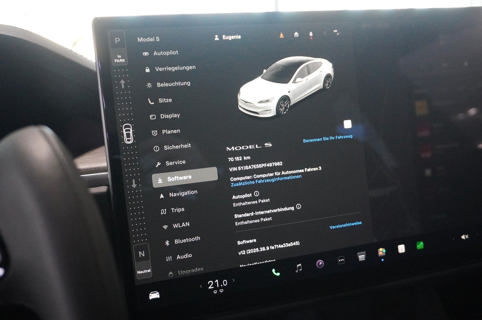 Fahrzeugabbildung Tesla Model S DUAL-MOTOR LONGRANGE NAVI/AMD/YOKE/LEDER