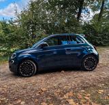 Fiat 500e "la Prima" Limousine 42 kWh m. Winterpaket  - gebrauchte Fiat 500e aus dem Jahr 2022