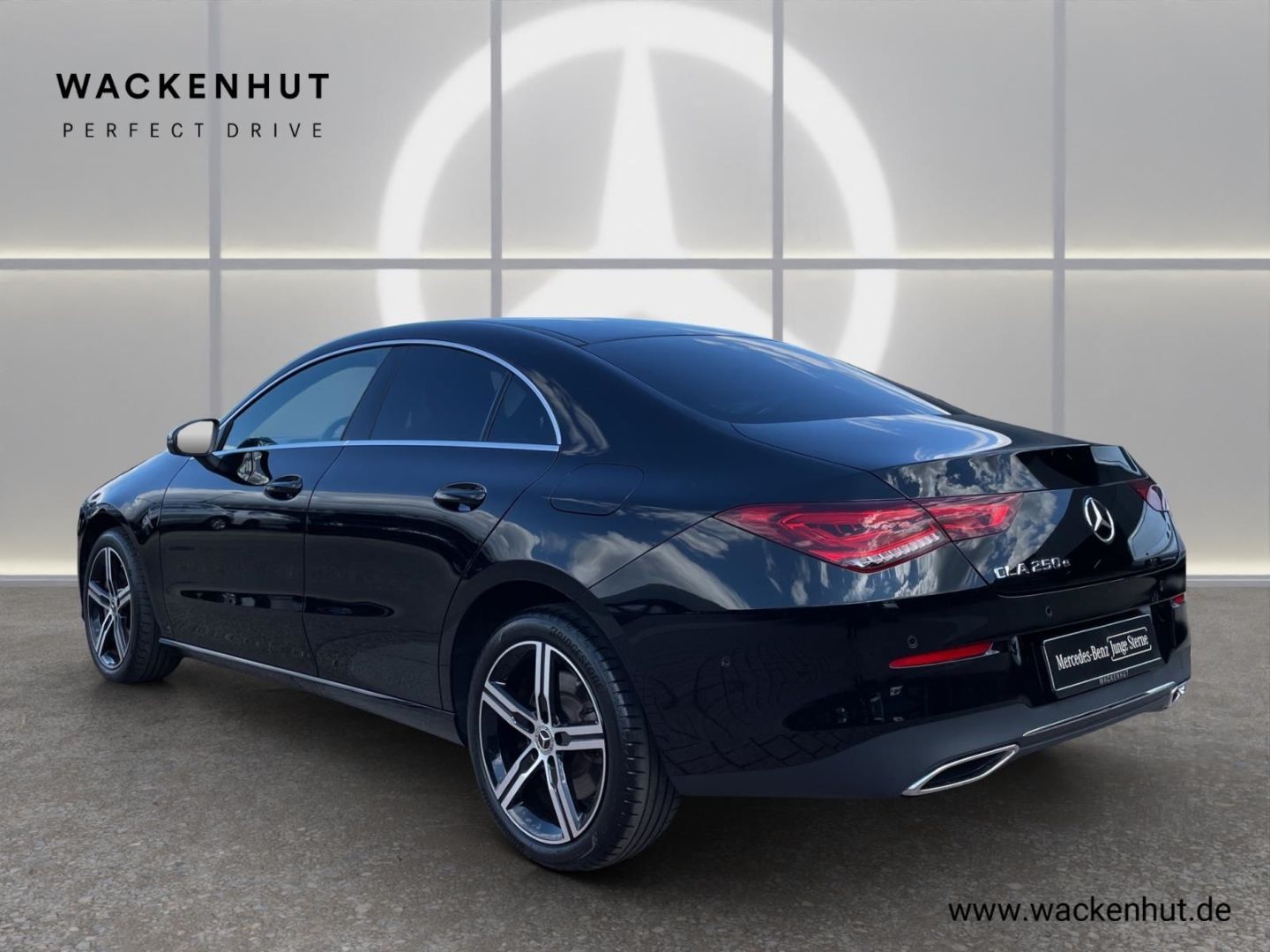 Mercedes-Benz CLA 250 e Coupe Prog LED NAV KAM SHZ APP MBUX Di foto 3