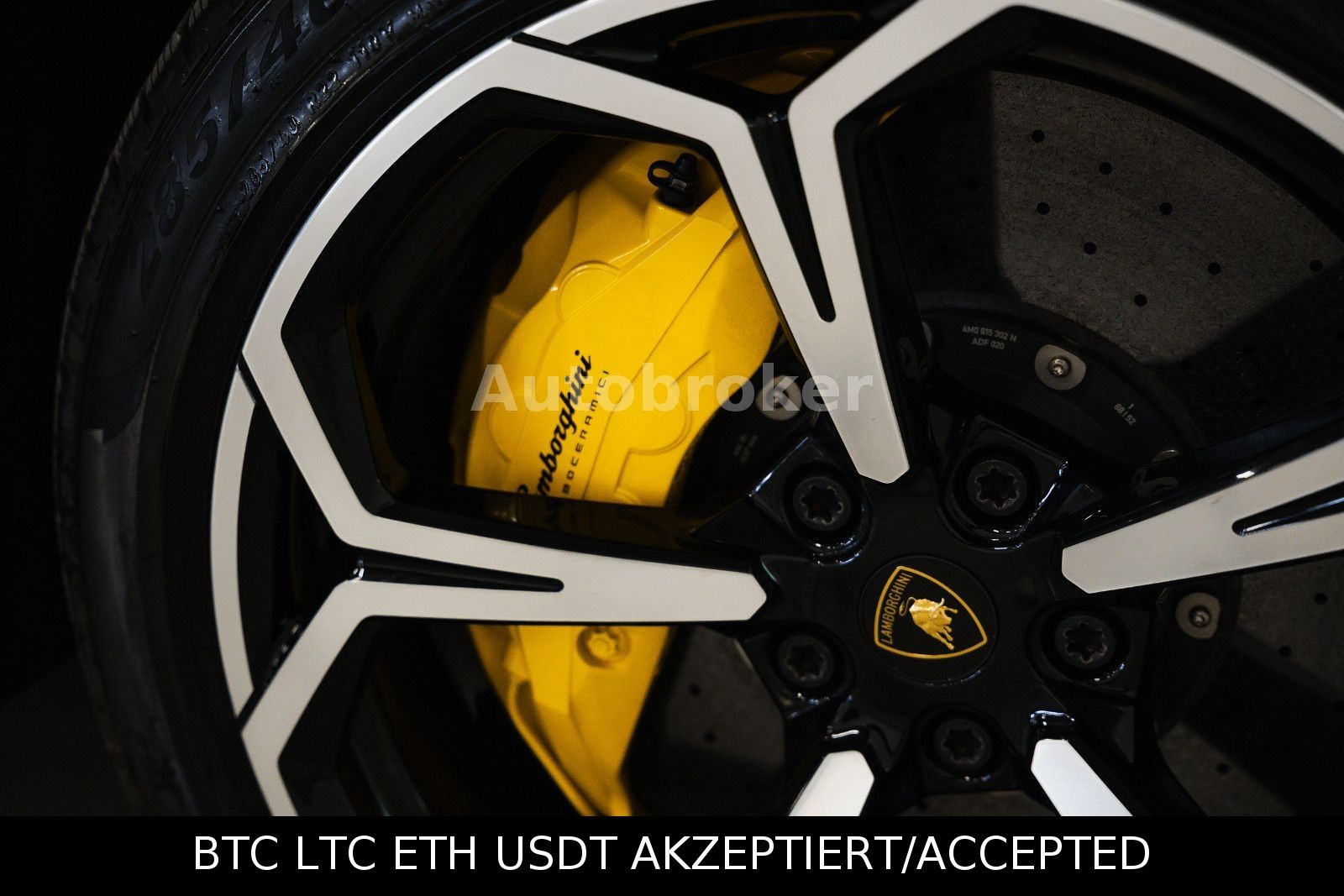 Lamborghini Urus – pogled 17