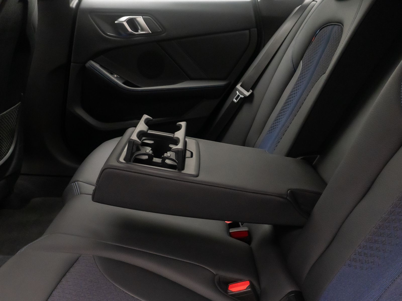 Fahrzeugabbildung BMW 218i Gran Coup&eacute; MSport DAB Lenkradheizung 18Zoll