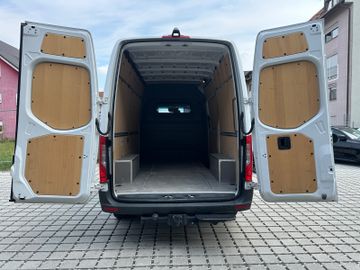 Mercedes Sprinter - 11