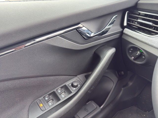 Fahrzeugabbildung SKODA Scala Selection 1.0 TSI 85kW *Navi*