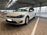 Volkswagen VW e-Golf|EZ 03/2020|89.000km|8-fach bereift
