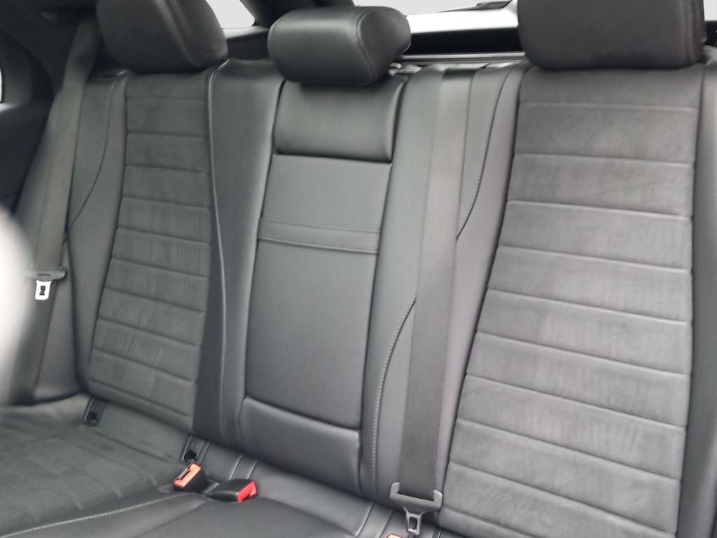 Fahrzeugabbildung Mercedes-Benz GLE 400 d 4MATIC AMG Line*Night Paket*Pano Dach