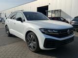 Volkswagen Touareg 3.0 TSI 4Motion R BLACK 3.0 /AHK/PANO/ - Volkswagen: T