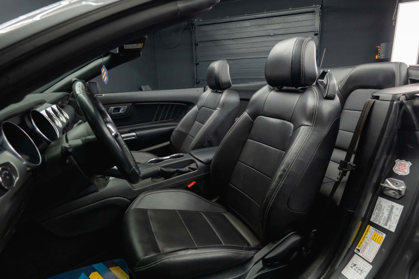 Fahrzeugabbildung Ford Mustang Shelby 500 GT Cabrio MACH 1 PREMIUM 19%