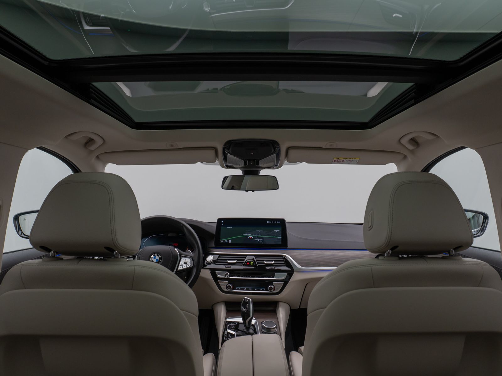 Fahrzeugabbildung BMW 530d Luxury Line Panorama Kamera HUD DAB Sport