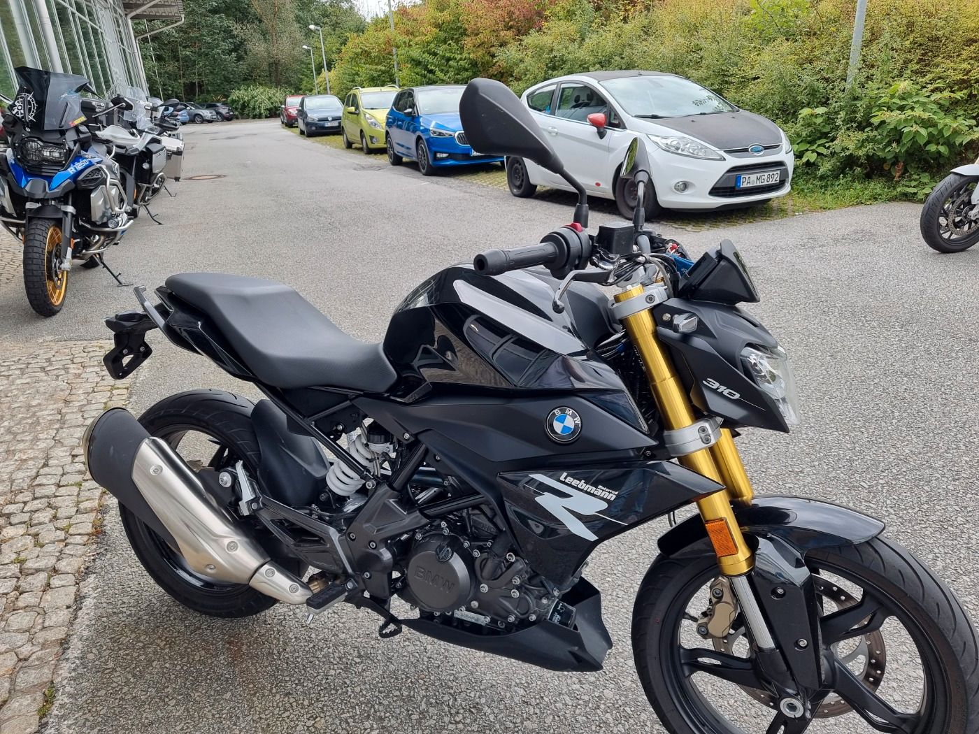 Fahrzeugabbildung BMW G 310 R Tieferlegung 4cm