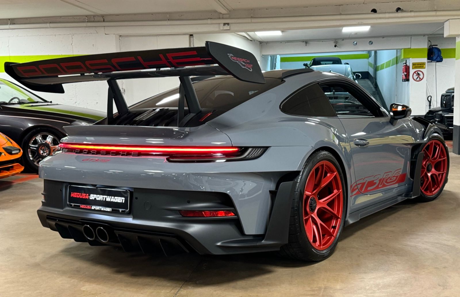 Fahrzeugabbildung Porsche 992 GT3 RS WEISSACH CARBON CERAMIC LIFT 24 FULL!