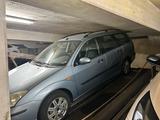 Ford Focus 2004 - Ford Focus aus 2004: Kombi