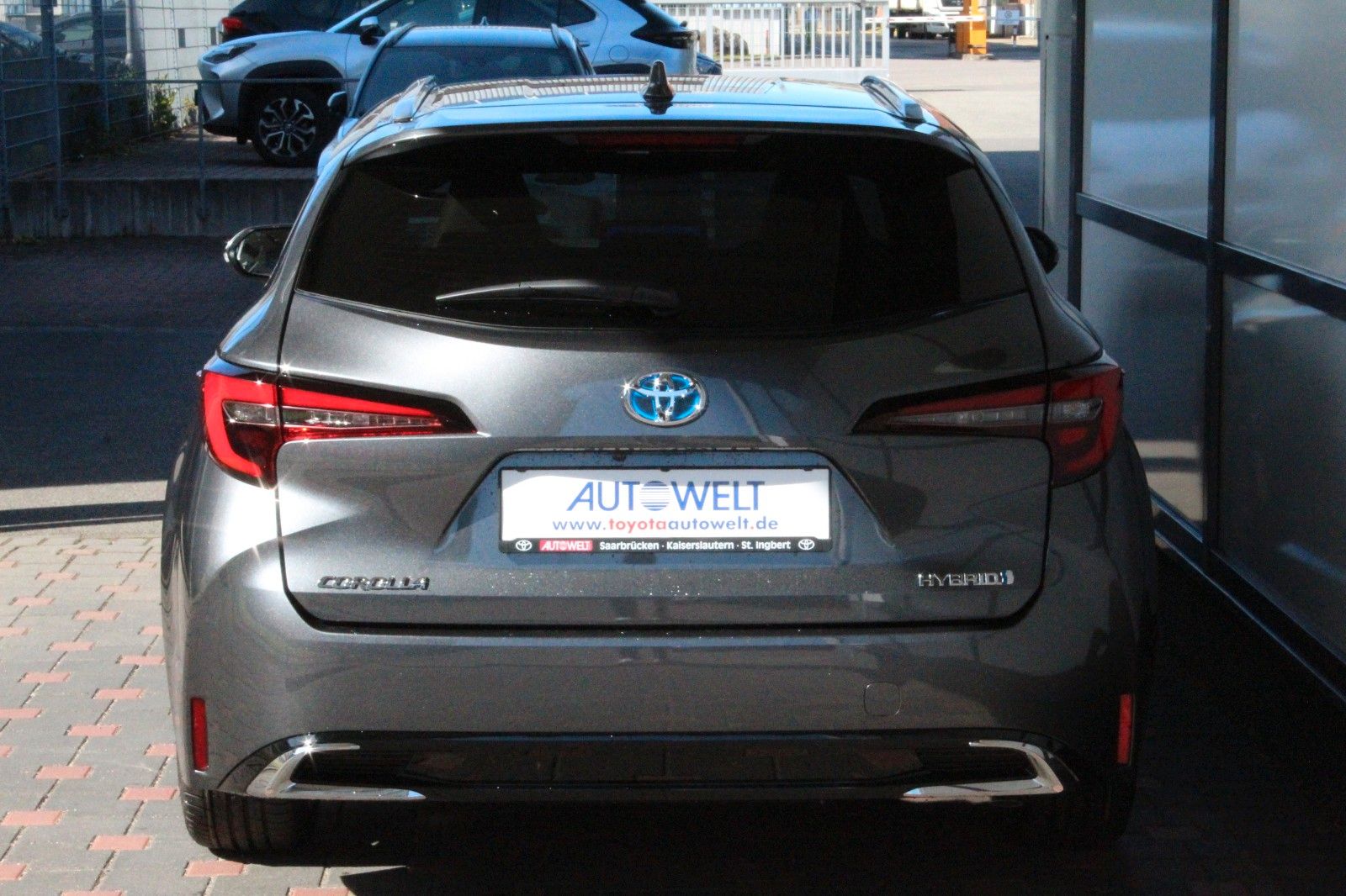 Fahrzeugabbildung Toyota Corolla Touring Sports 1.8 Hybrid Team D