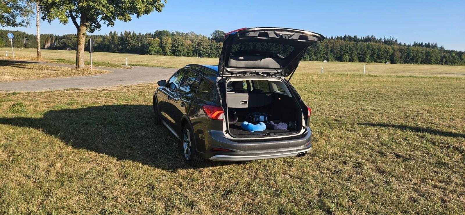 Ford Focus 2,0 EcoBlue 110kW Active X Turnier A. ...