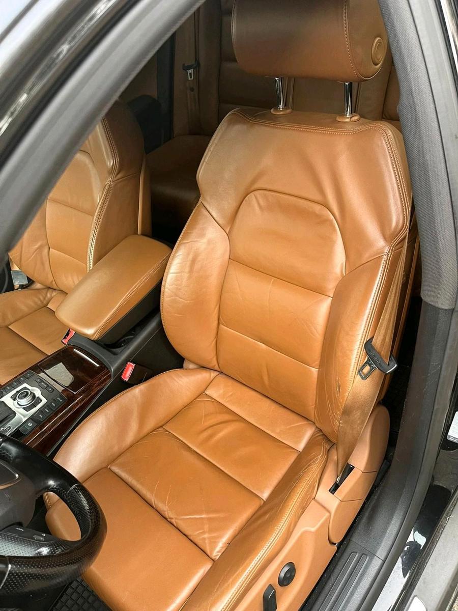 Audi Quattro 2005 — interior