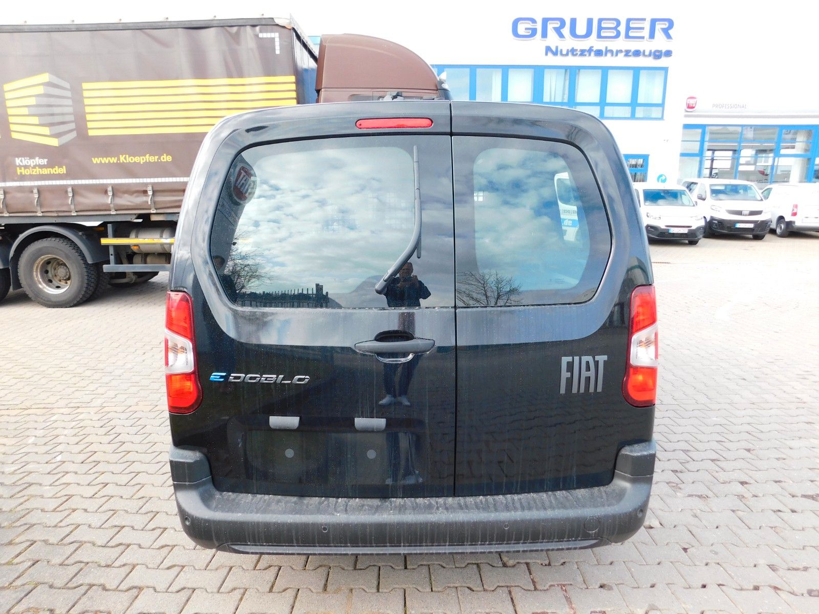 Fahrzeugabbildung Fiat e-Doblò  Multicab XL Mixto