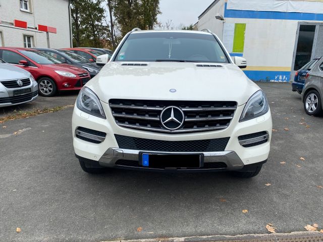 Mercedes-Benz 350 ML BlueEfficiency NAVI LEDER XENON TÜV06.26