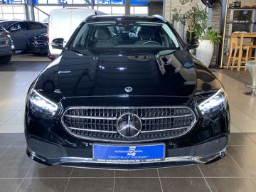Mercedes E 300 - 4