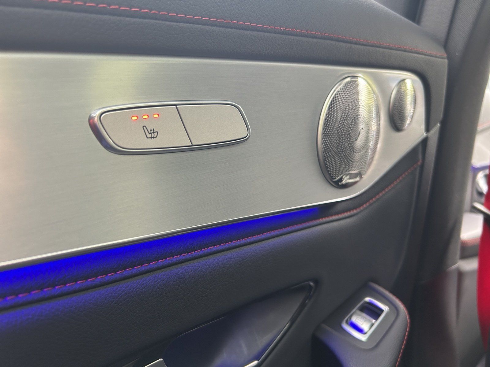 Fahrzeugabbildung Mercedes-Benz GLC 43 AMG Pano DISTRO Memo MLED digiTacho Burme