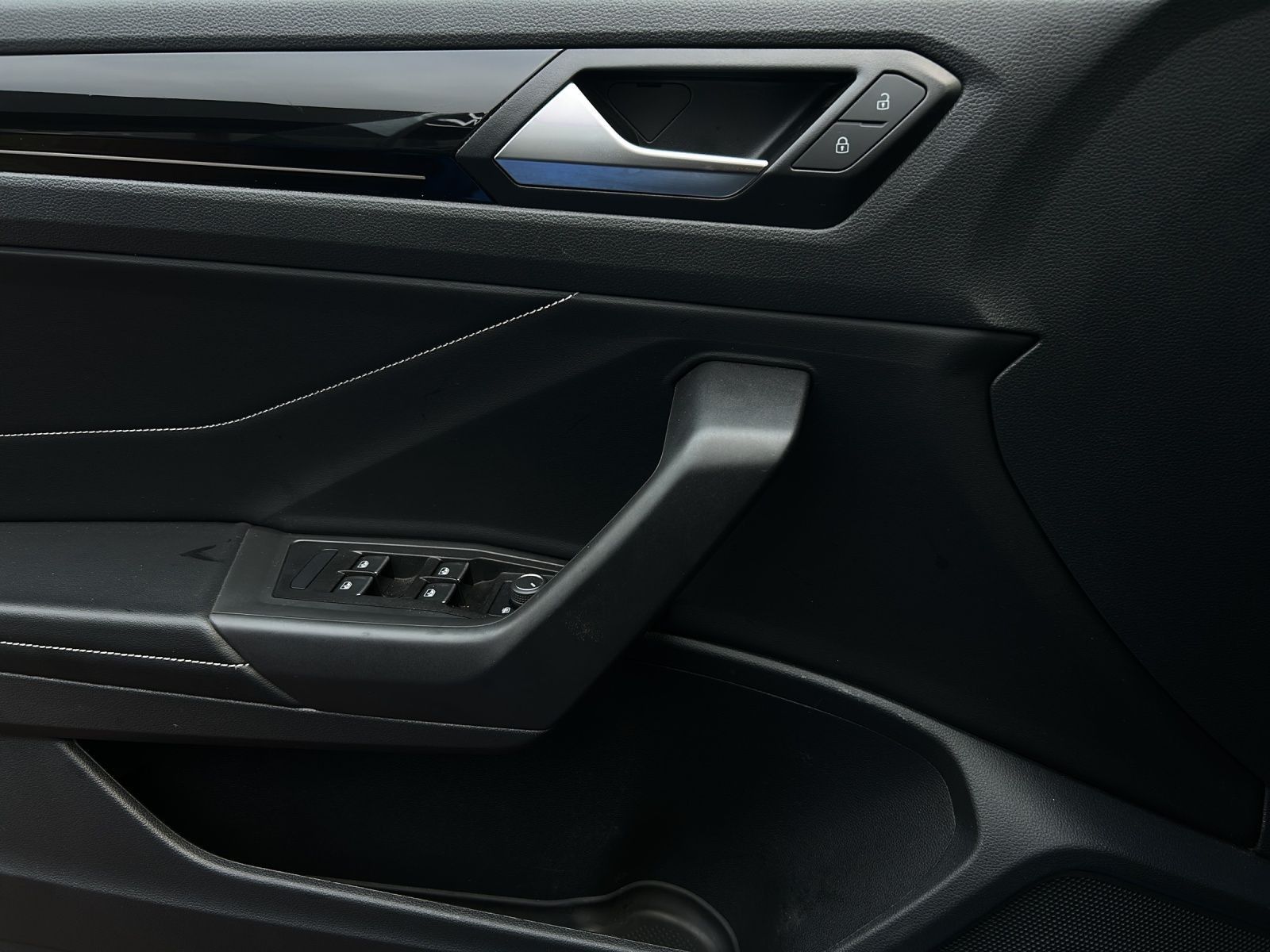 Volkswagen T-Roc - Bild 8