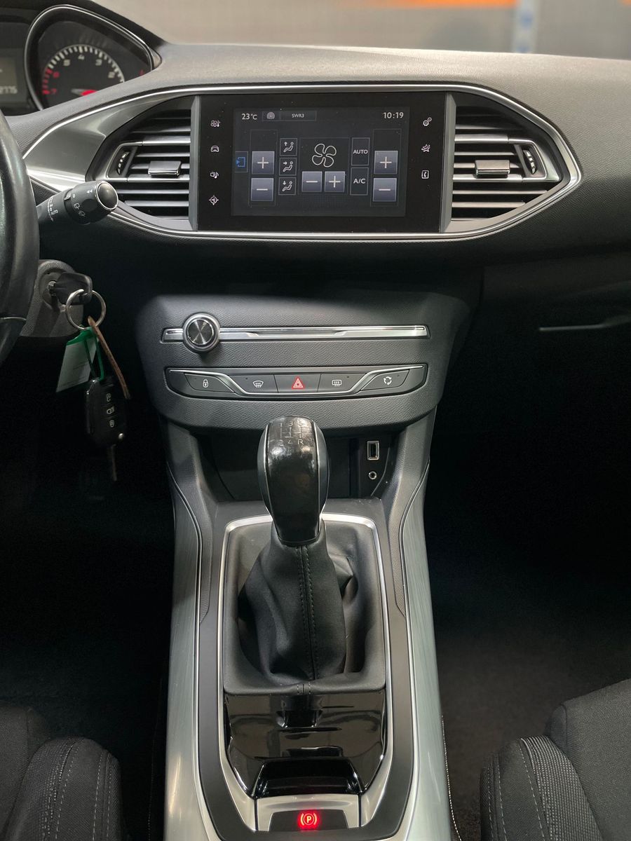 Fahrzeugabbildung Peugeot 308 Allure #LED#Tempomat#PDC#Navi