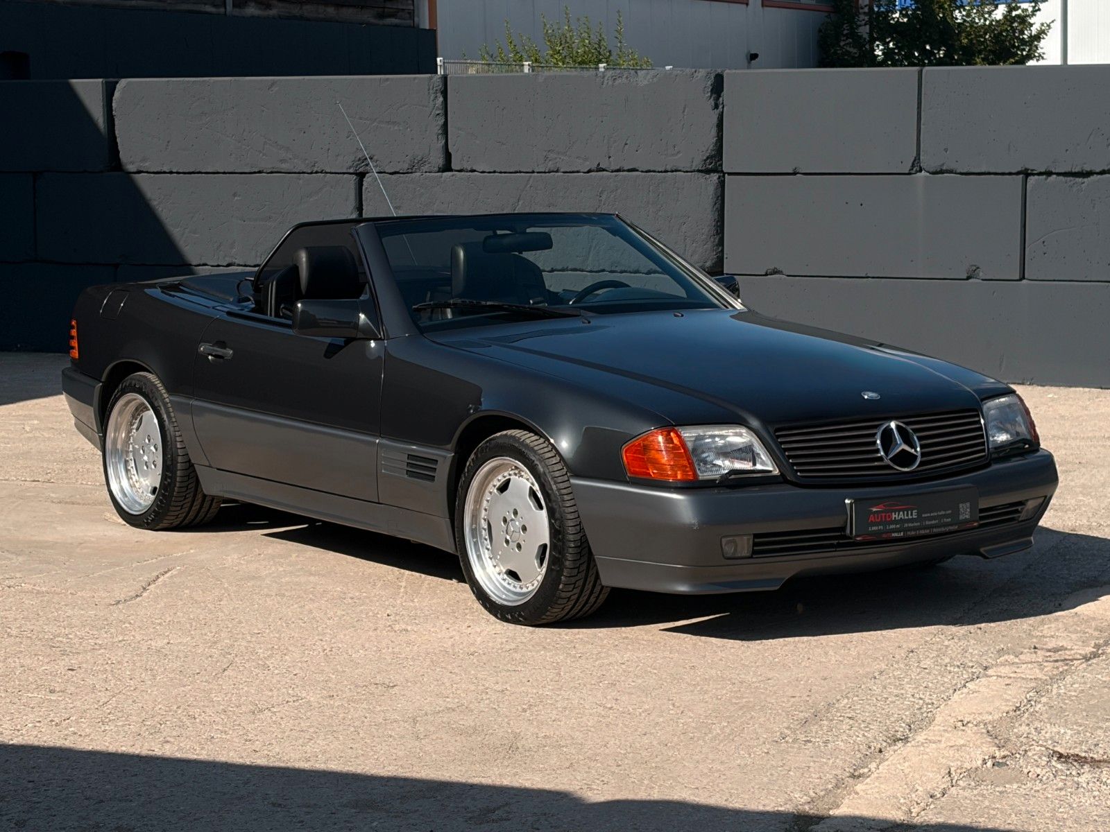 Fahrzeugabbildung Mercedes-Benz SL 320 R129 Cabrio Autom. AMG unfallfrei Note 2