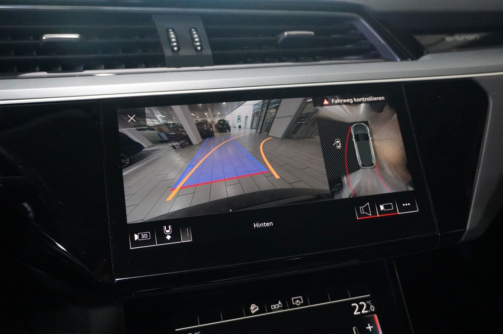 Fahrzeugabbildung Audi e-tron 50 quattro ADVANCED NAVI/LED/SPORT/SH/DAB