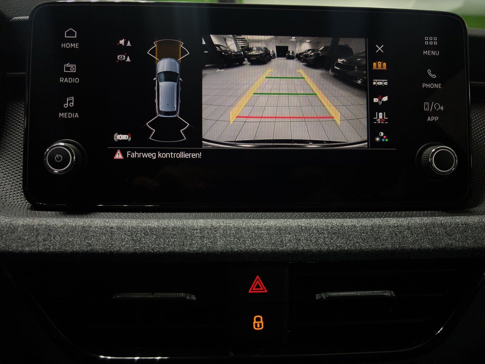 Fahrzeugabbildung SKODA Kamiq Tour 1,0 TSI 70 kW