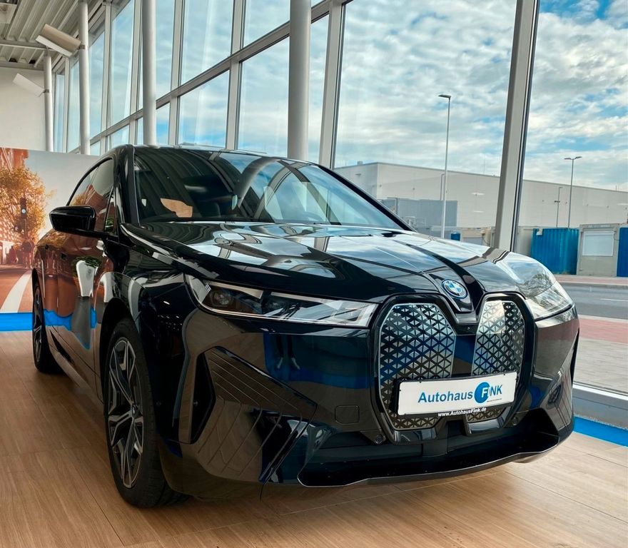 Image of BMW iX