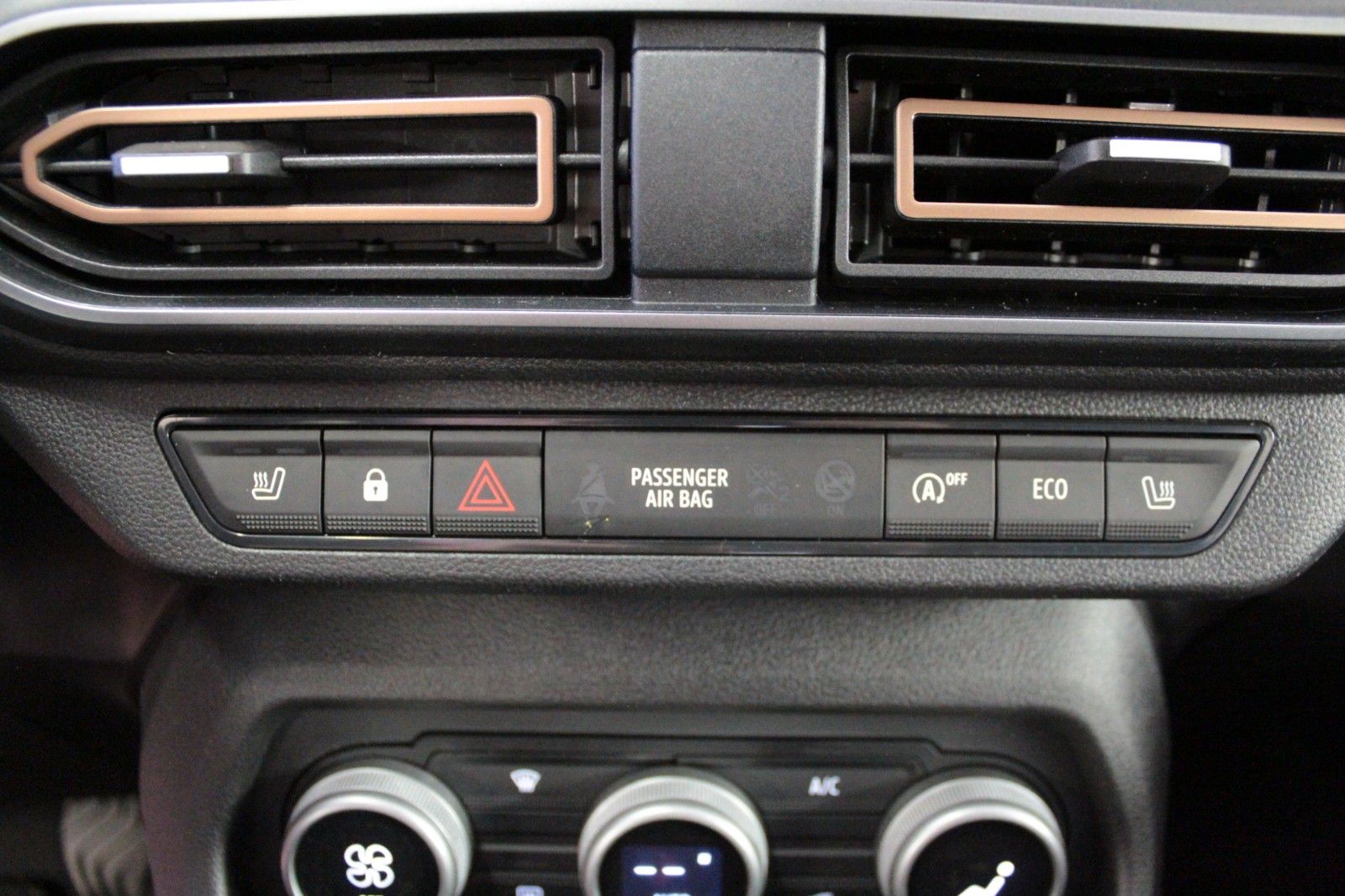 Fahrzeugabbildung Dacia Sandero Stepway TCe 90 Expression *WInterpaket*