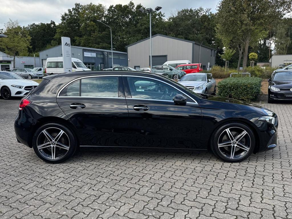 Mercedes-Benz A 220