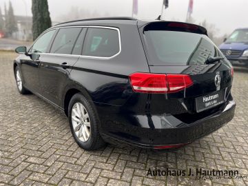 Volkswagen Passat - 4