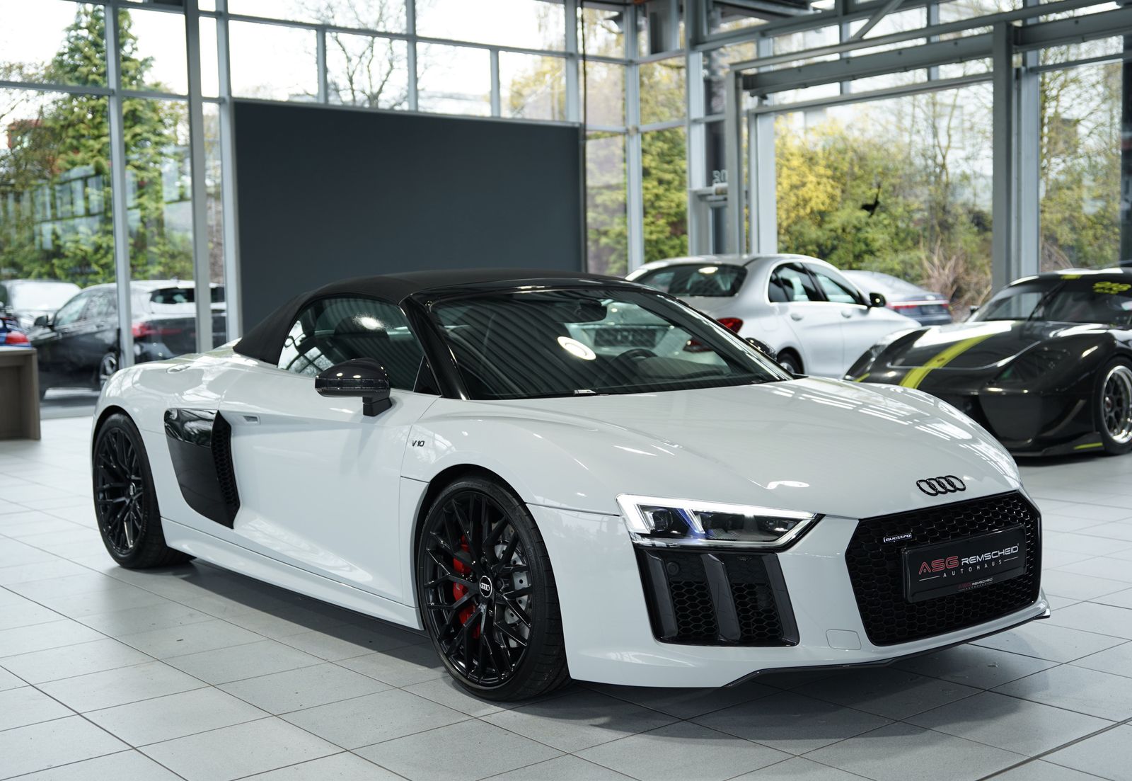 Audi R8