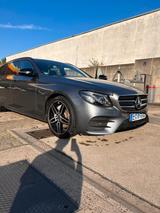 Mercedes-Benz E 200 4MATIC T Autom. - - Mercedes-Benz E 200 von privat