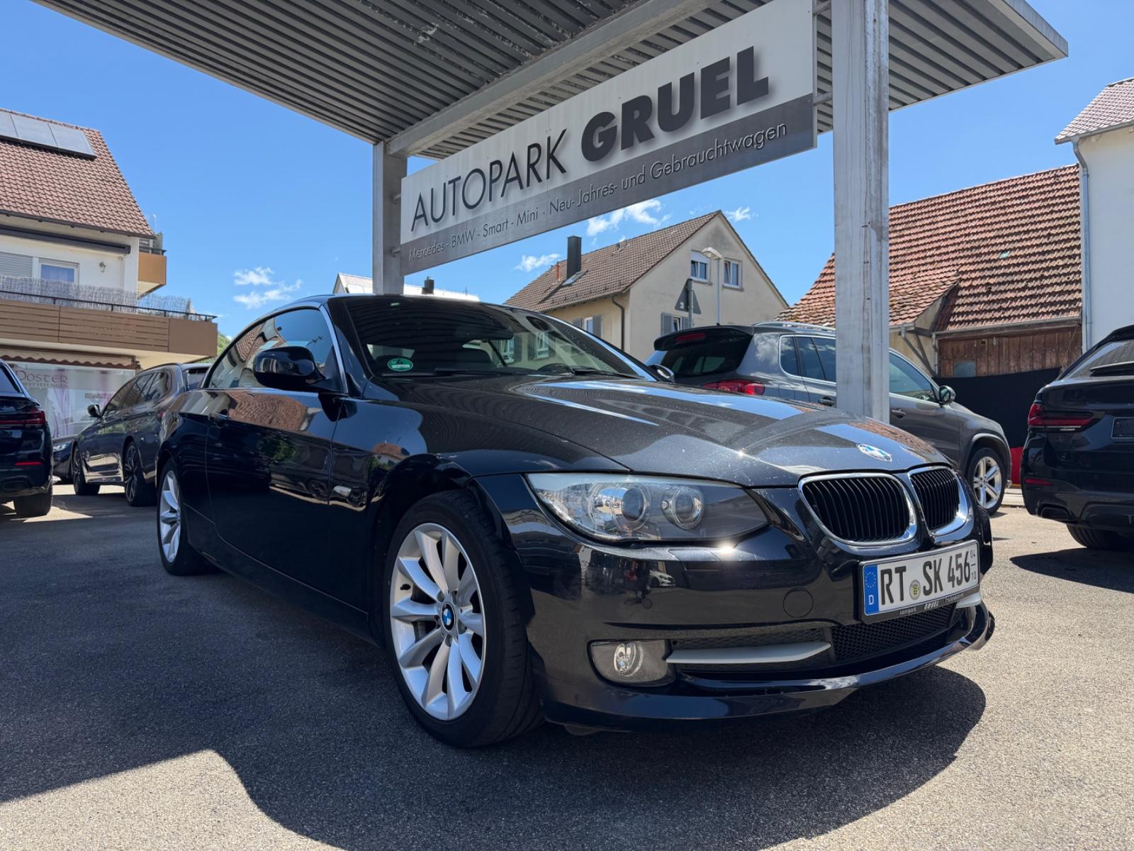 BMW 318 i Cabrio Leder Navi Xenon SHZ Windschott PDC