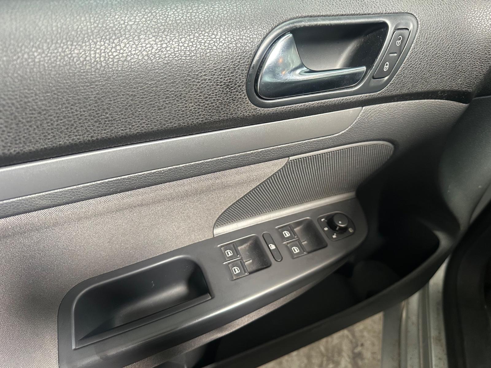 Volkswagen Golf 2008 — photo 11