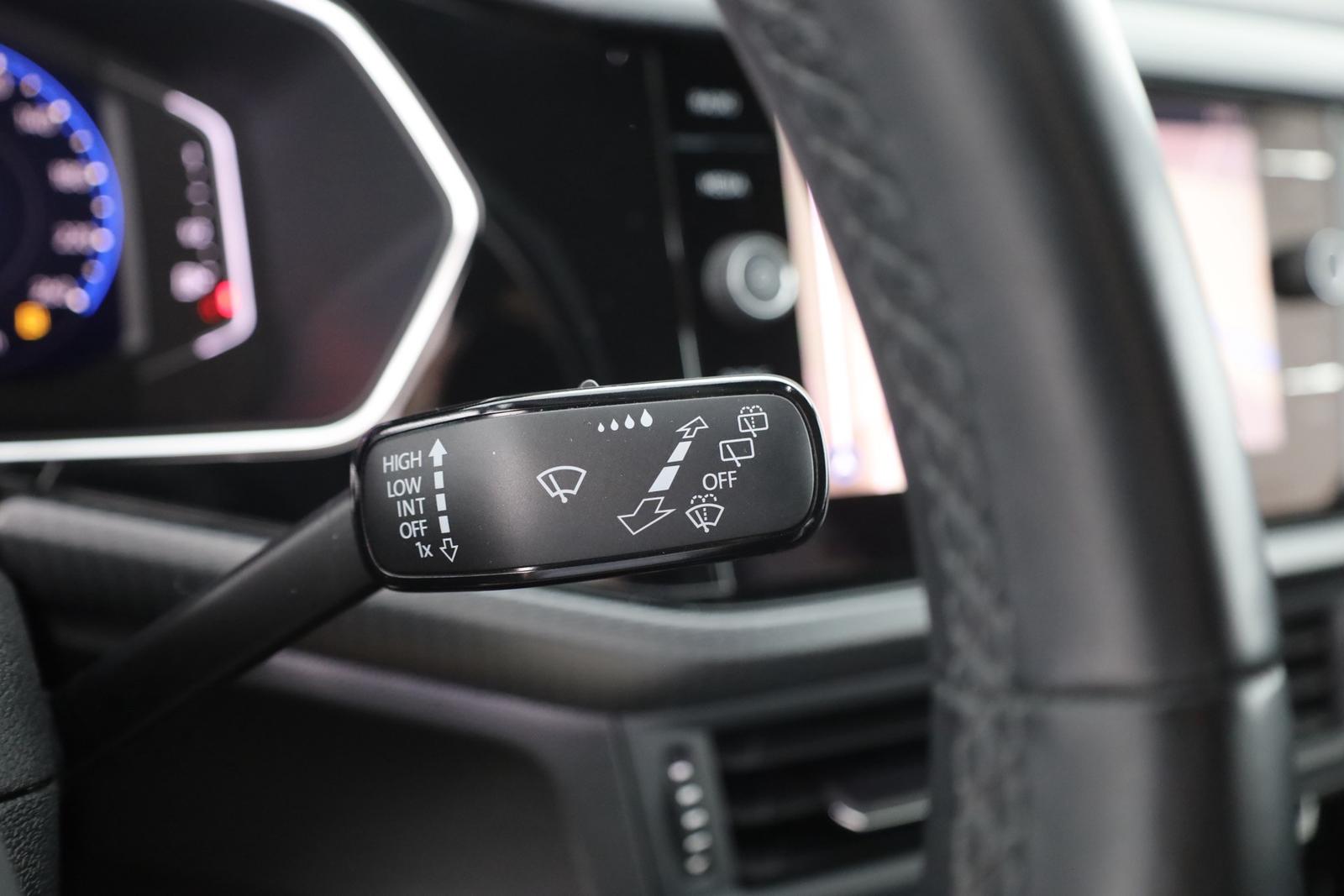Volkswagen T-Cross 1.0 TSI DSG R-Line LED Kamera Navi DAB, миниатюра 19