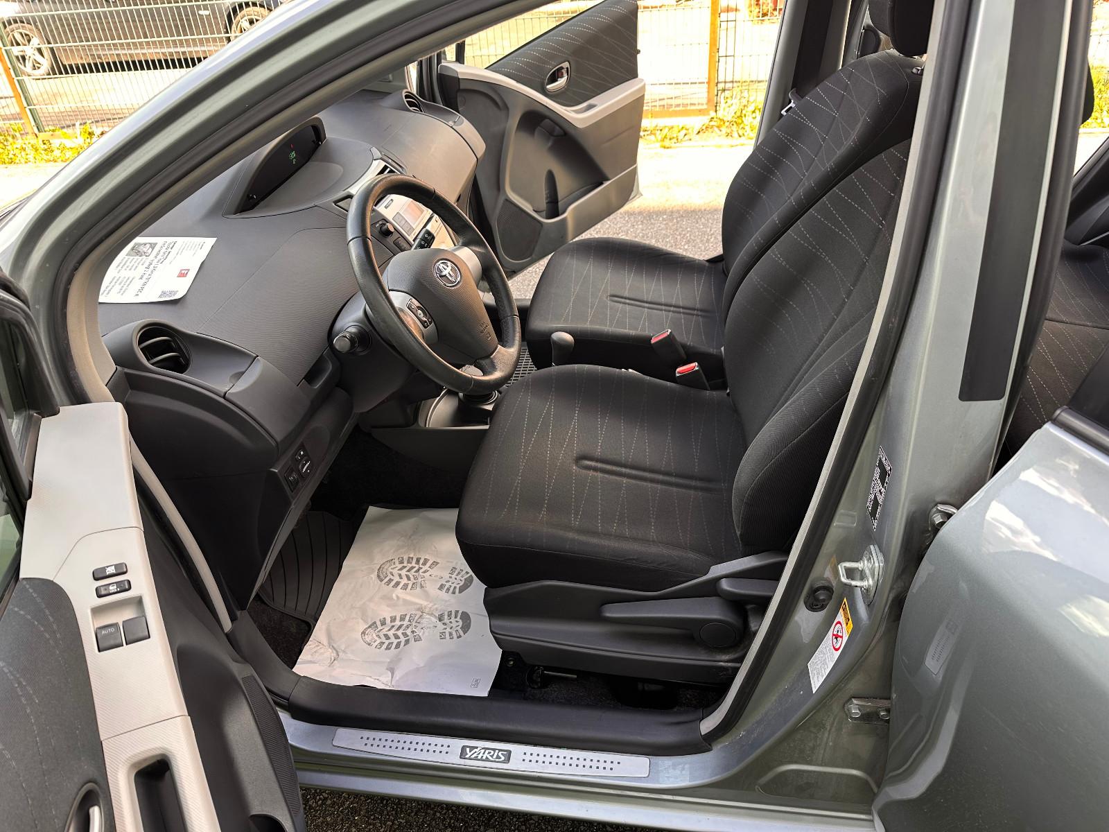 Toyota Yaris Team 1.3 Klima 79'TKM Scheckheft gepflegt