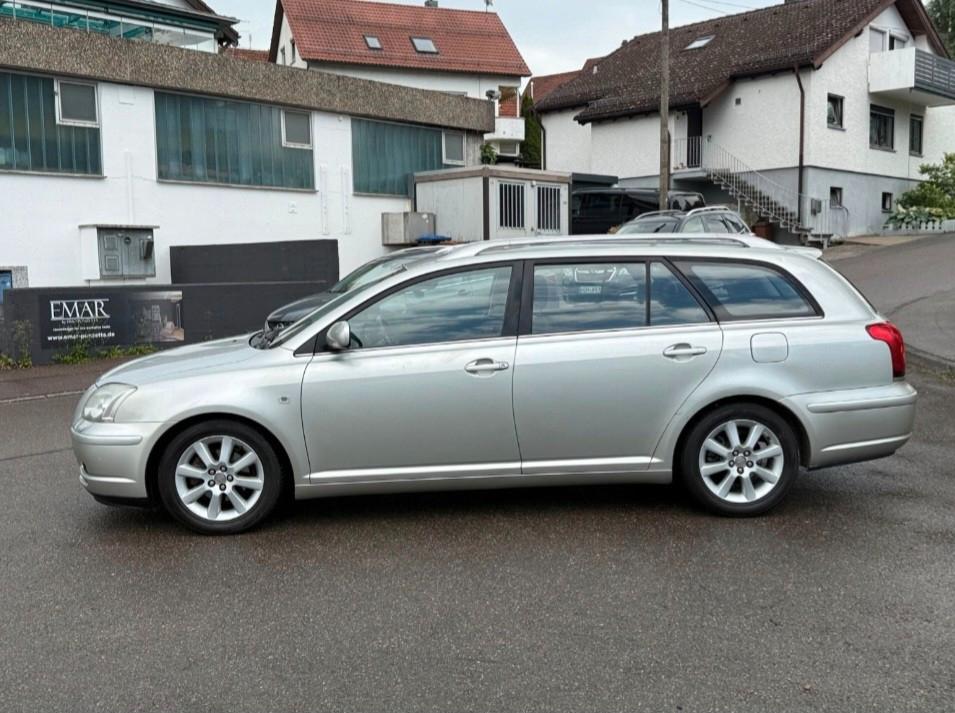 Toyota Avensis 2006 — фото 12