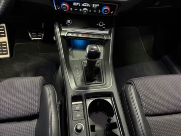 Audi Q3 Sportback 40 TFSI quattro S line 20 Zoll AHK