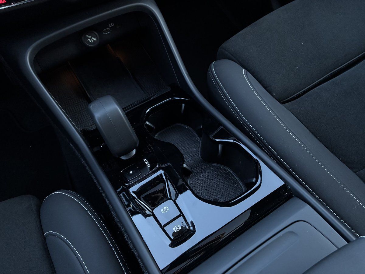 Volvo XC40 B3 Ultra Black Edition Pixel-Led Business M foto 15