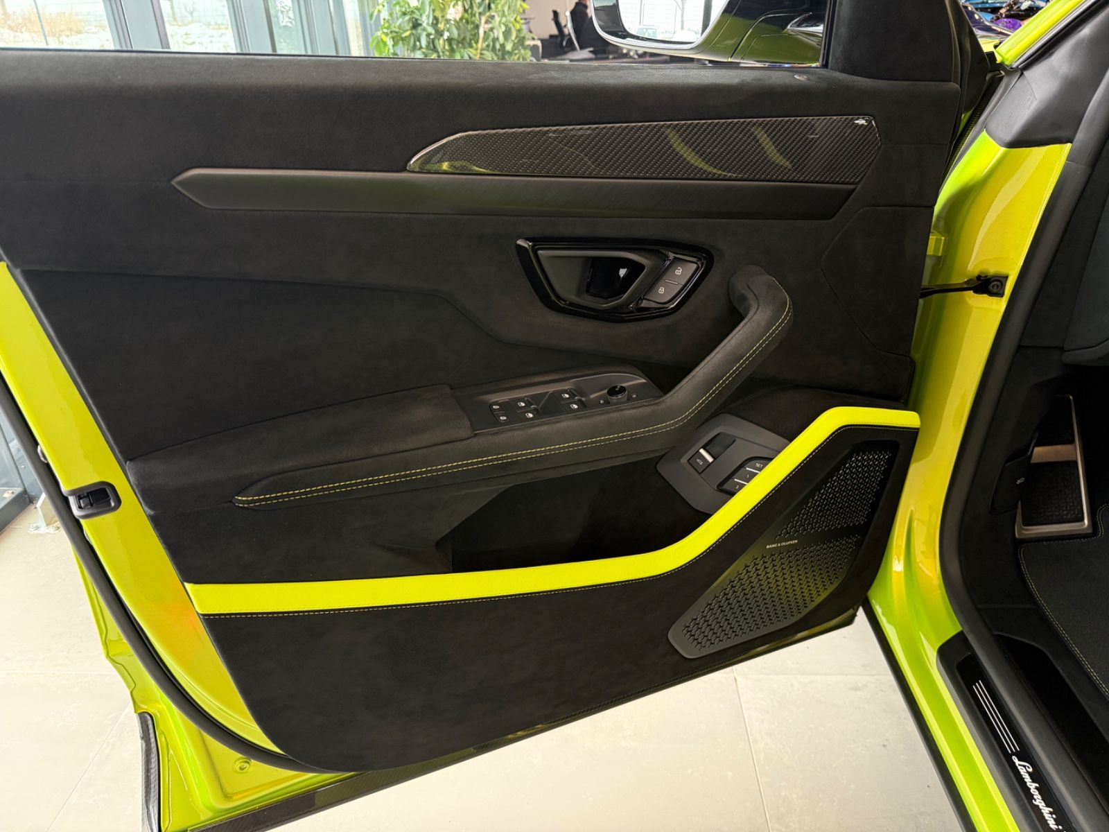 Urus 4.0 V8 Performante Full Carbon Ad Personam