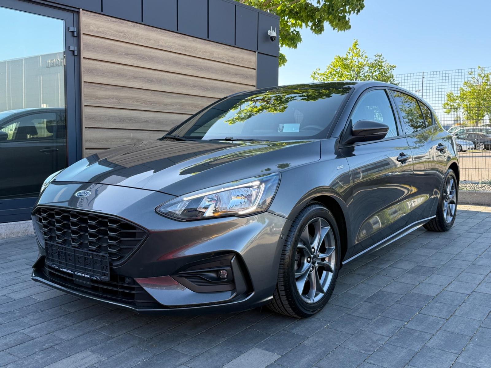 Ford Focus Lim. ST-Line*CAM*PANO*HEAD-UP*