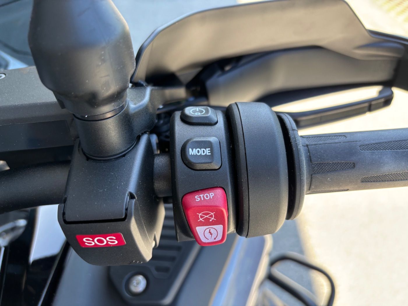 Fahrzeugabbildung BMW R 1300 GS Adventure 3 Pakete Triple Black ASA 10